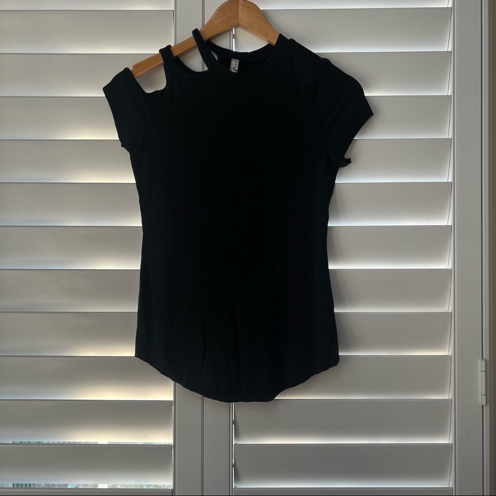 Free People Cold Shoulder Knit Short Sleeve Top Sz S